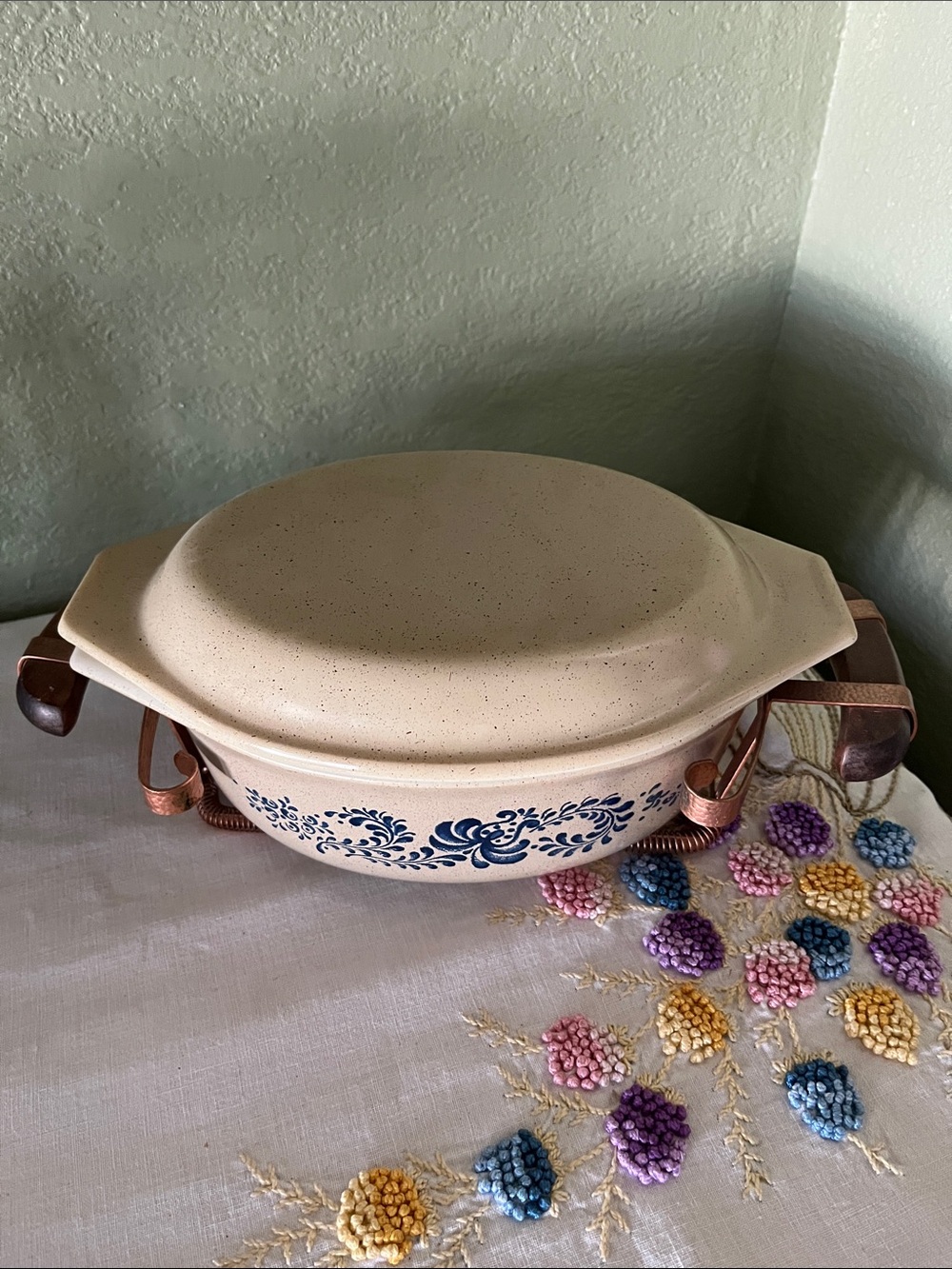 Vintage Pyrex Homestead Oval Covered Casserole Dish, 1976–1980 complete set